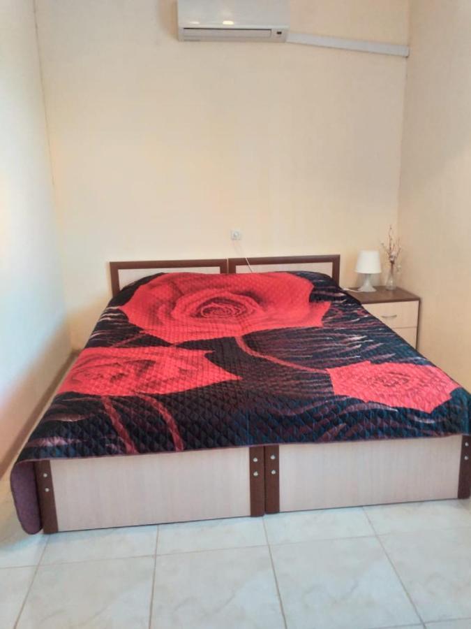 Solnechny Bereg Guest House Gudauta Bagian luar foto