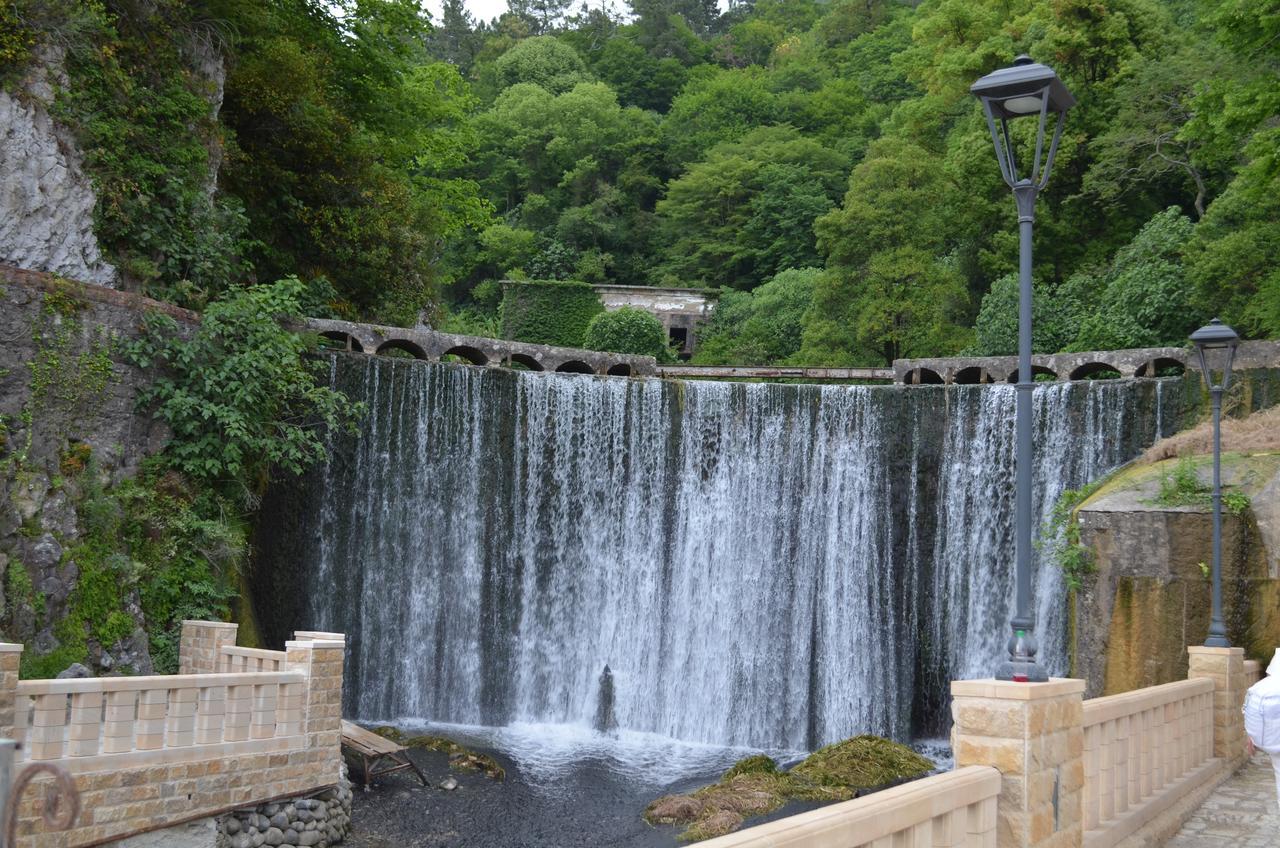 Solnechny Bereg Guest House Gudauta Bagian luar foto