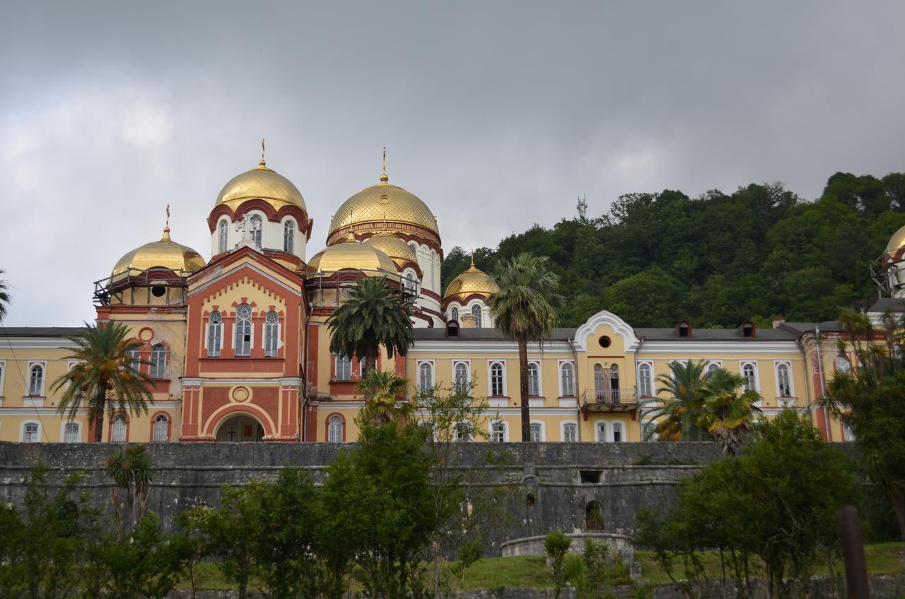 Solnechny Bereg Guest House Gudauta Bagian luar foto