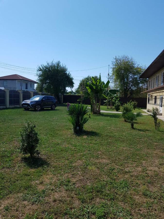 Solnechny Bereg Guest House Gudauta Bagian luar foto