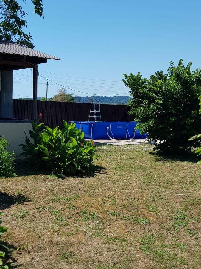 Solnechny Bereg Guest House Gudauta Bagian luar foto