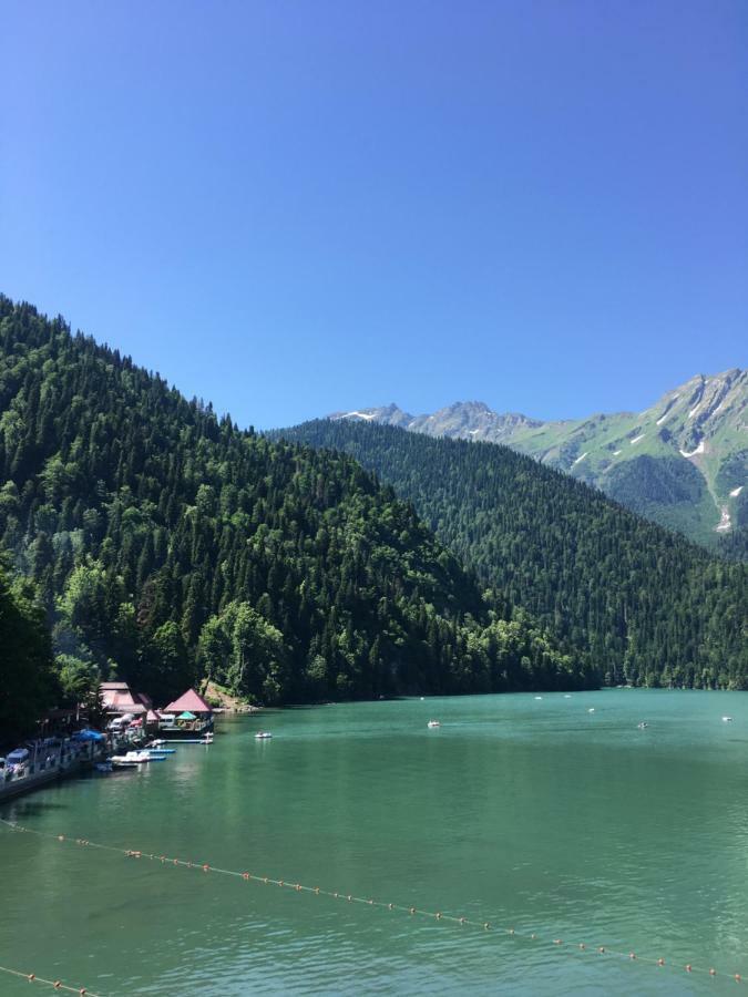 Solnechny Bereg Guest House Gudauta Bagian luar foto