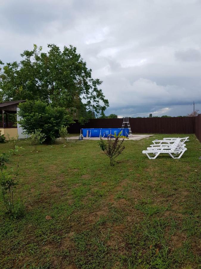 Solnechny Bereg Guest House Gudauta Bagian luar foto